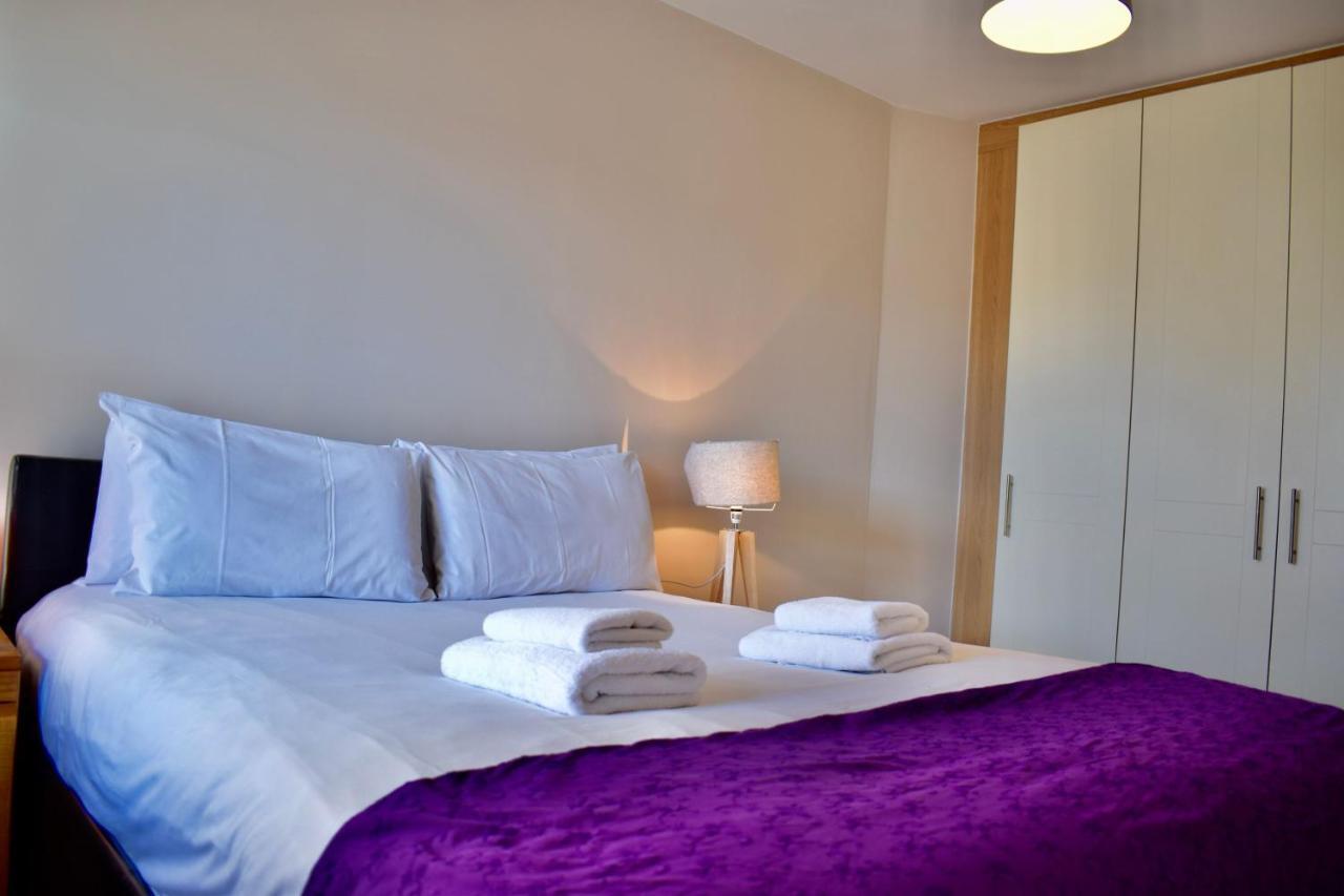 Modern 2 Bedroom Flat Above Family Run Pub Dublin