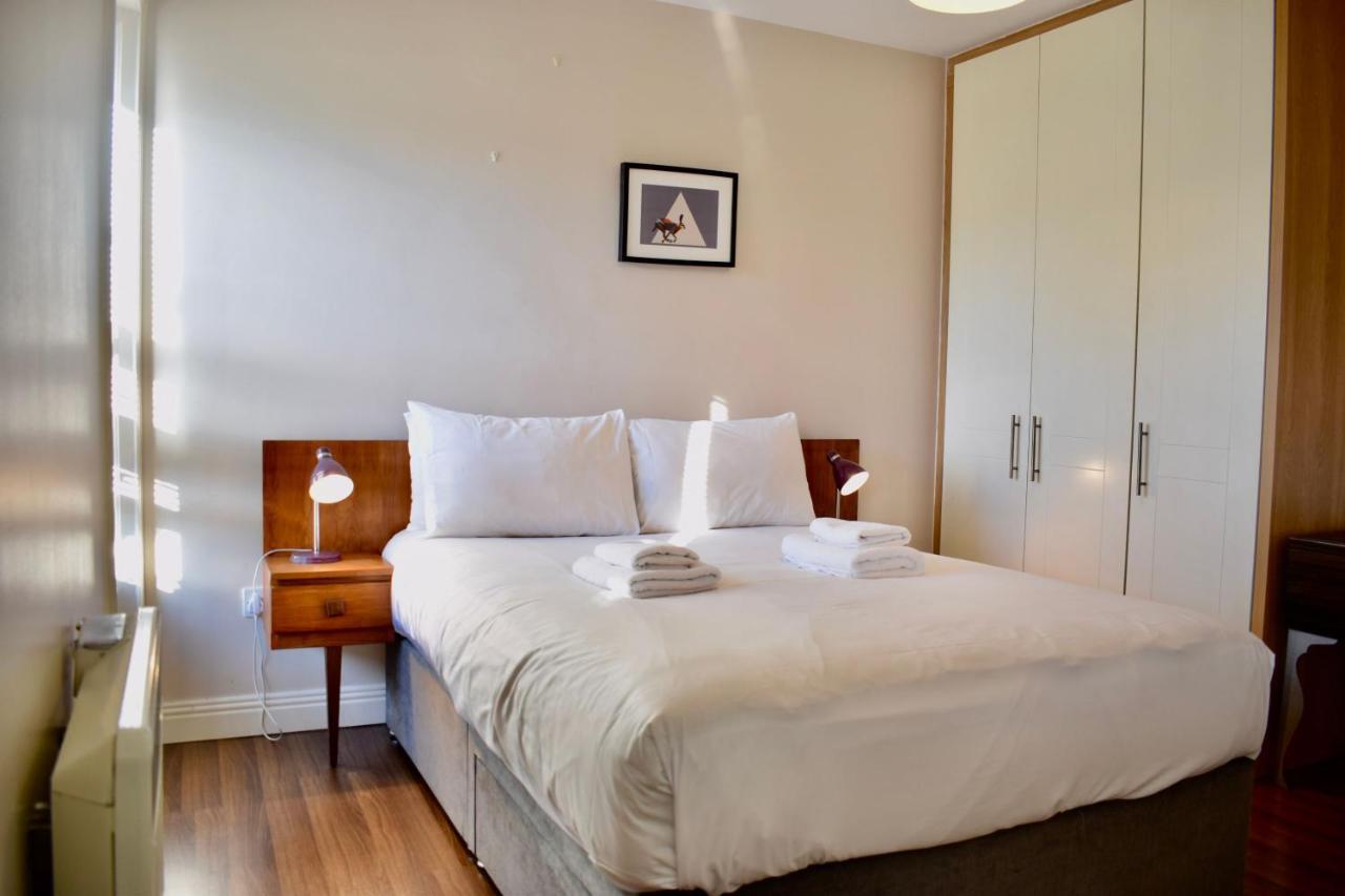 Appartement Modern 2 Bedroom Flat Above Family Run Pub