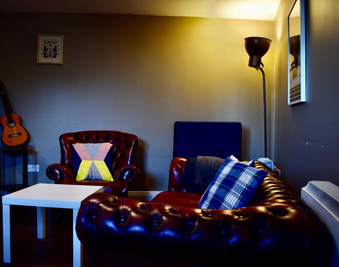 Apartment Modern 2 Bedroom Flat Above Family Run Pub *