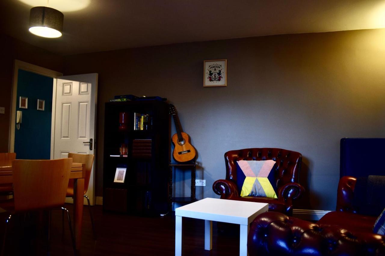 Modern 2 Bedroom Flat Above Family Run Pub Apartment