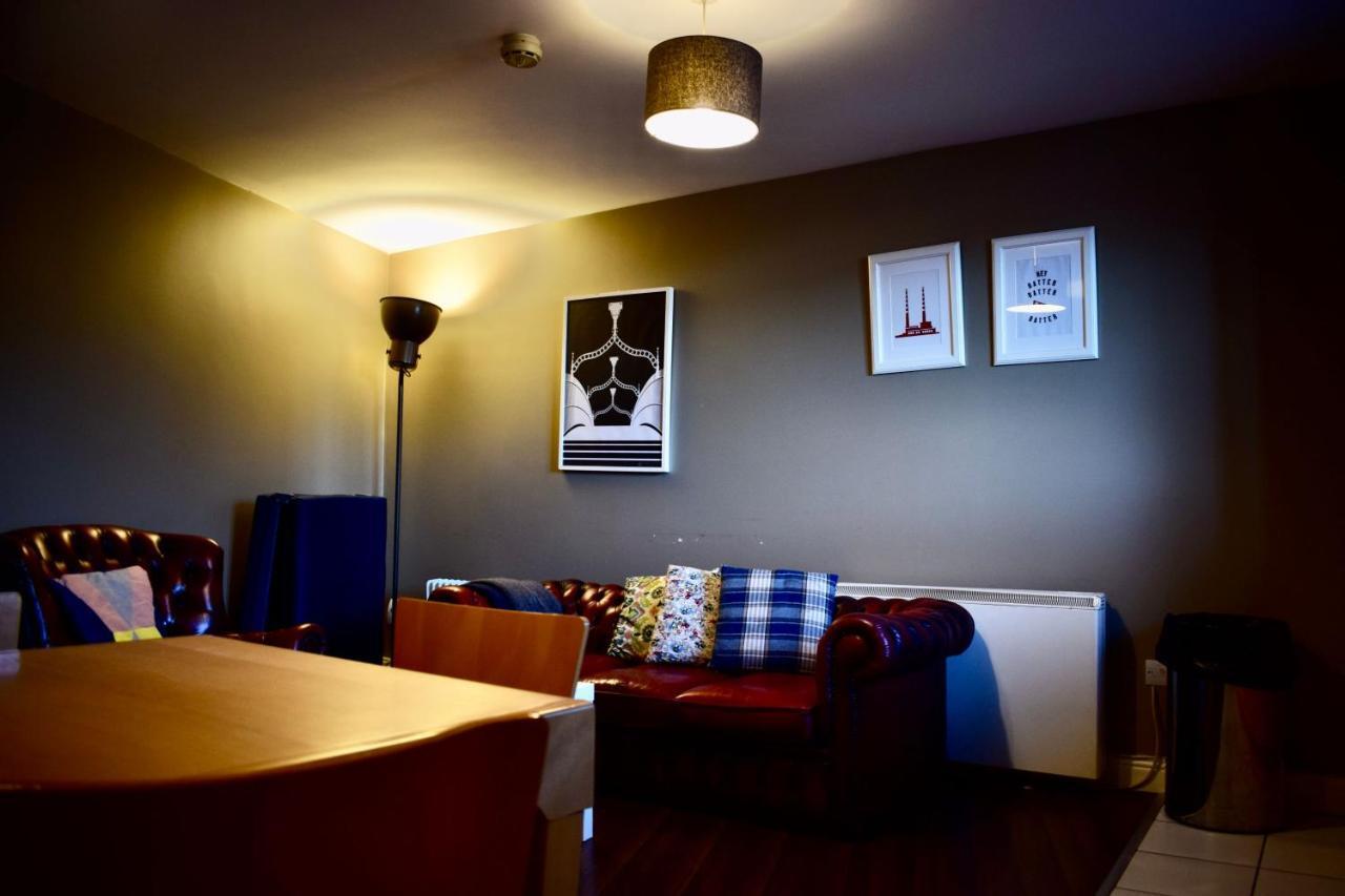 Apartment Modern 2 Bedroom Flat Above Family Run Pub *